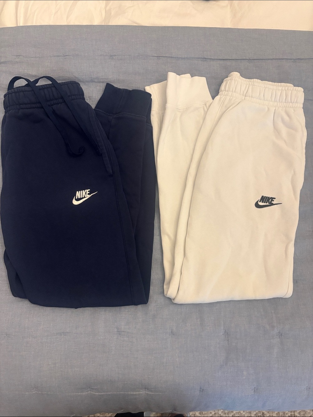 Nike Men’s XS  Sweatpants in navy blue and white